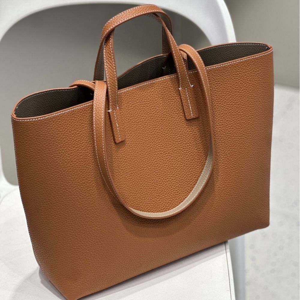 Quiet Luxury Bags Tote - Binnen en buiten contrasterende kleuren, eerste